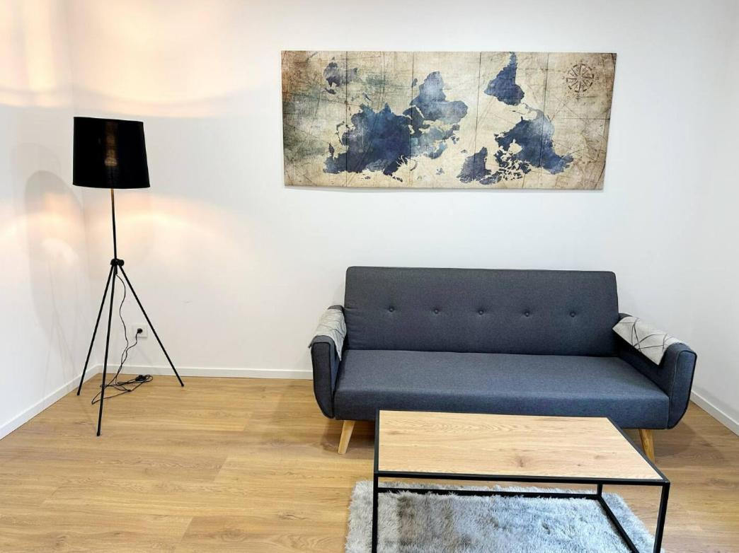 Rs-0 - Appartement F2 Au Rdc A Mulhouse Pour 1-3 Pers Extérieur photo
